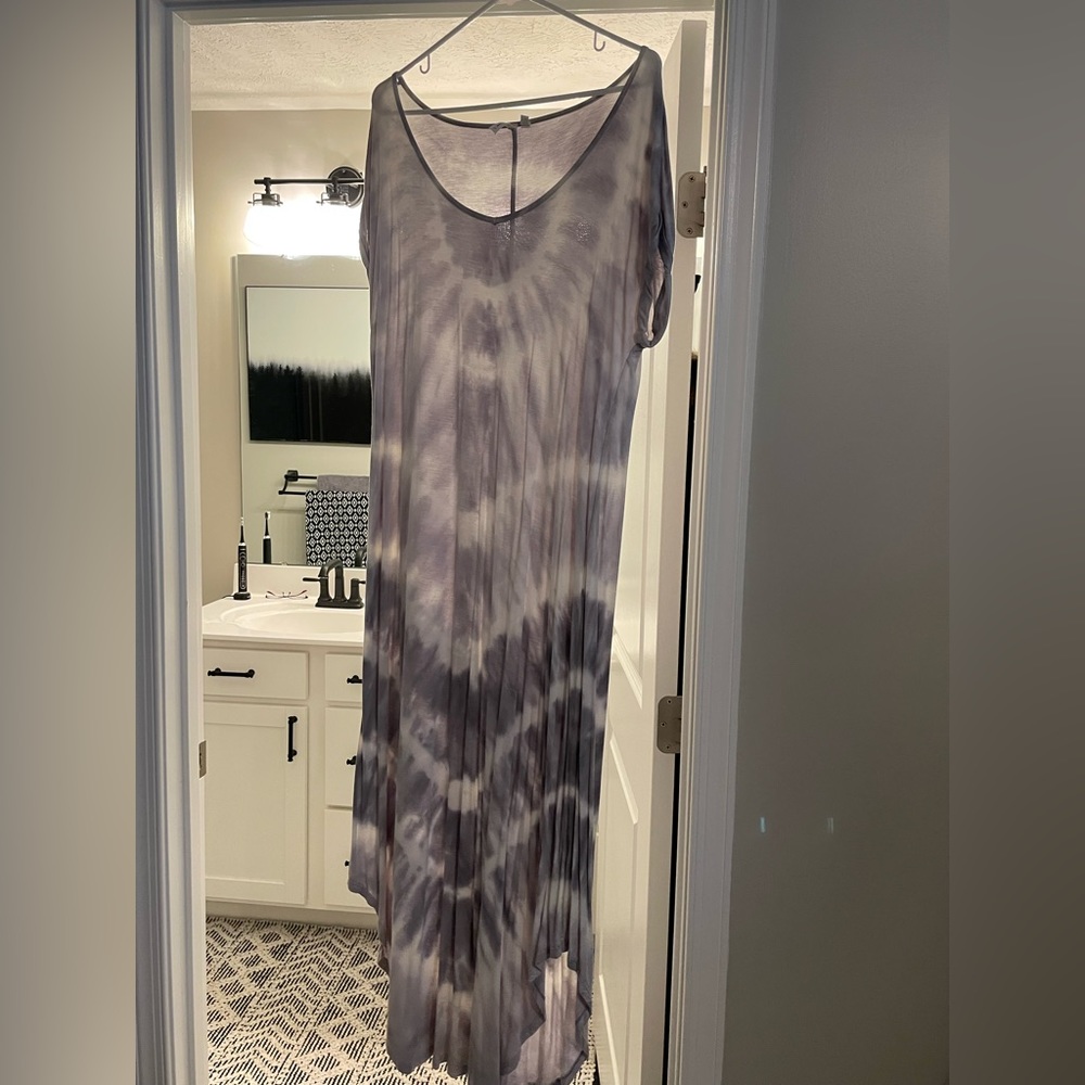 Cable & Gauge Women’s Maxi Dress. L